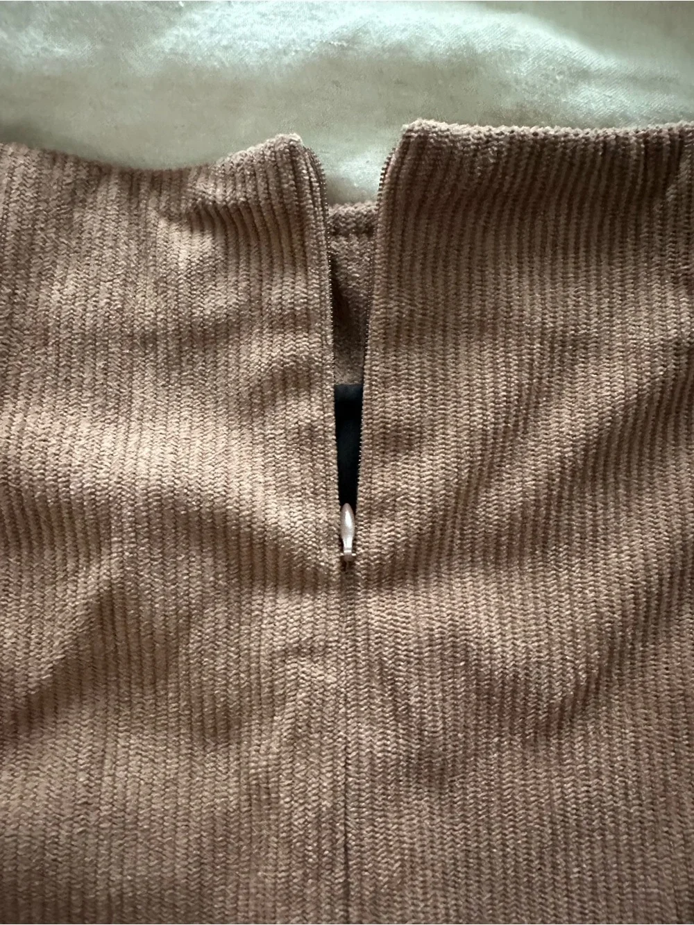 HALARA Chocolate Brown Ribbed Mini Skirt